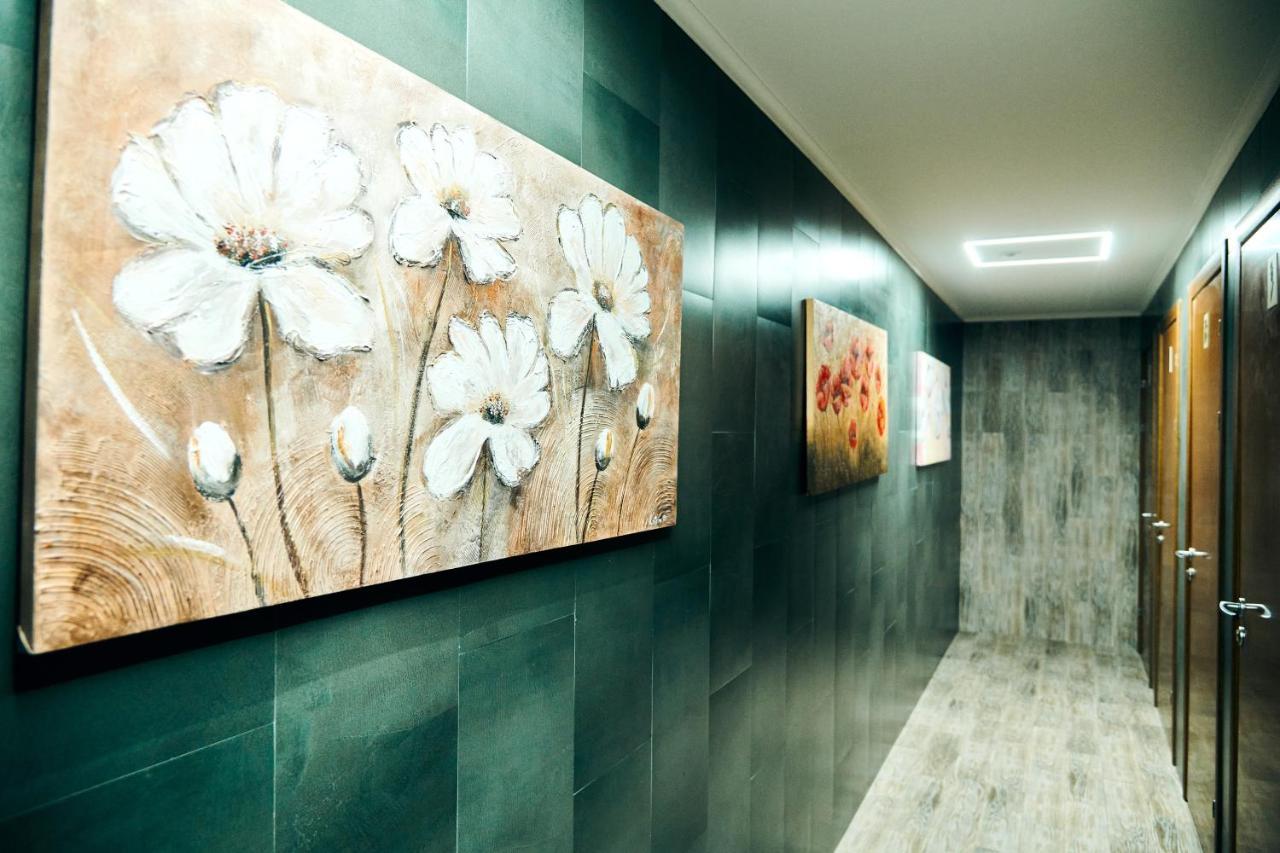 Sanatoriy-Hotel Feofaniya Kyiv Exterior photo